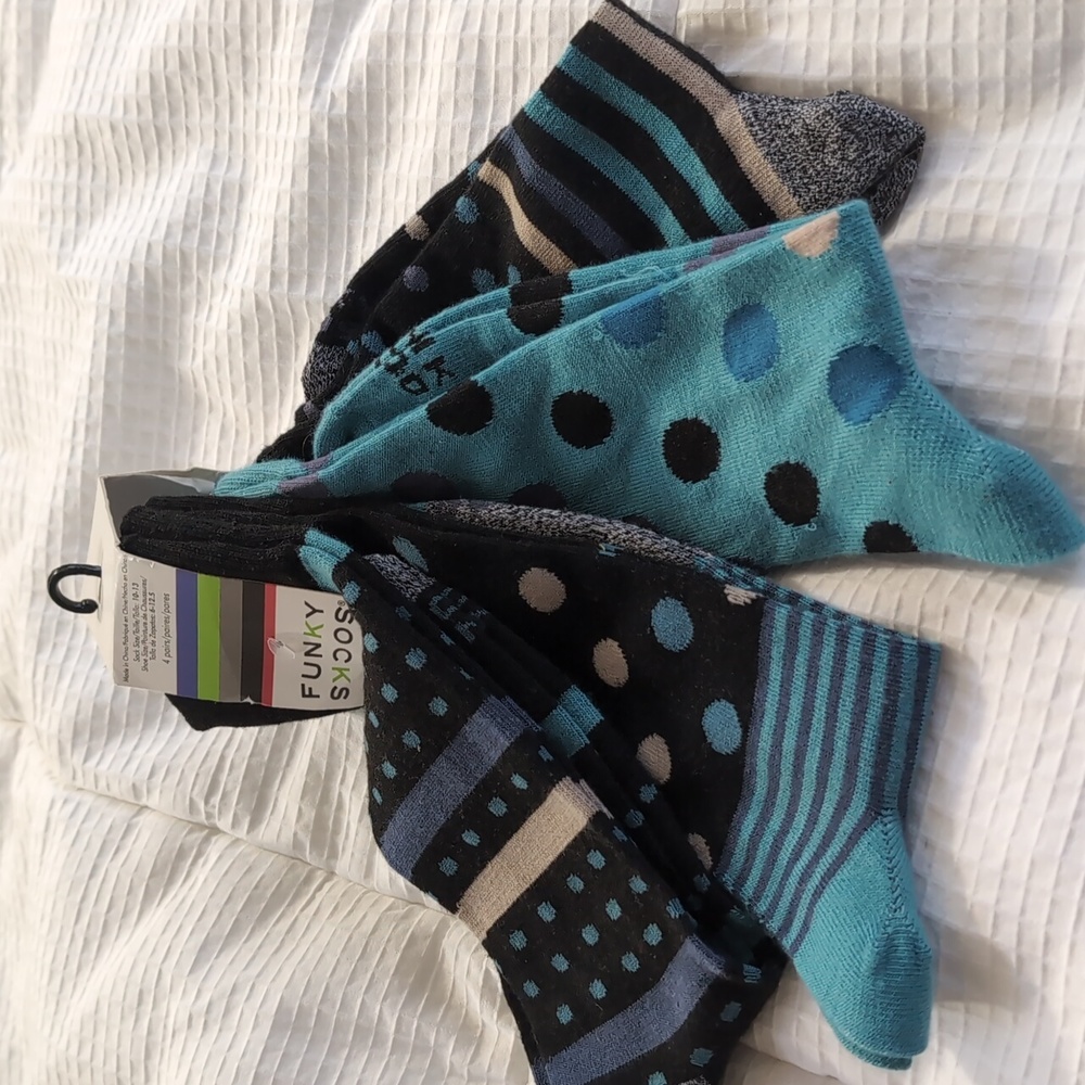 4 pack Funky Socks - Picture 3 of 3